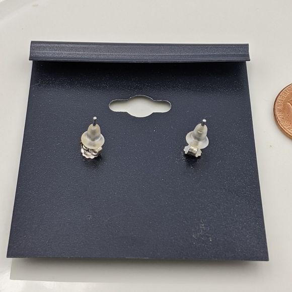 ✨3 for 25✨ Sterling Silver CZ Round Stud Earings - Picture 5 of 5